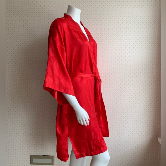 Vintage Victoria's Secret Red Floral Pattern Satin Robe One Size PW5 - Picture 2 of 5